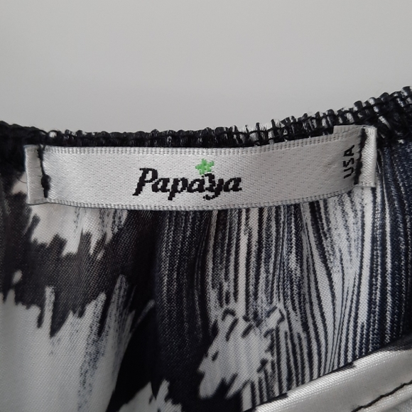 Black & white ruffle top from Papaya - Picture 4 of 5